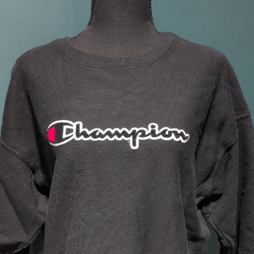 Champion Black Crewneck Sweatshirt
